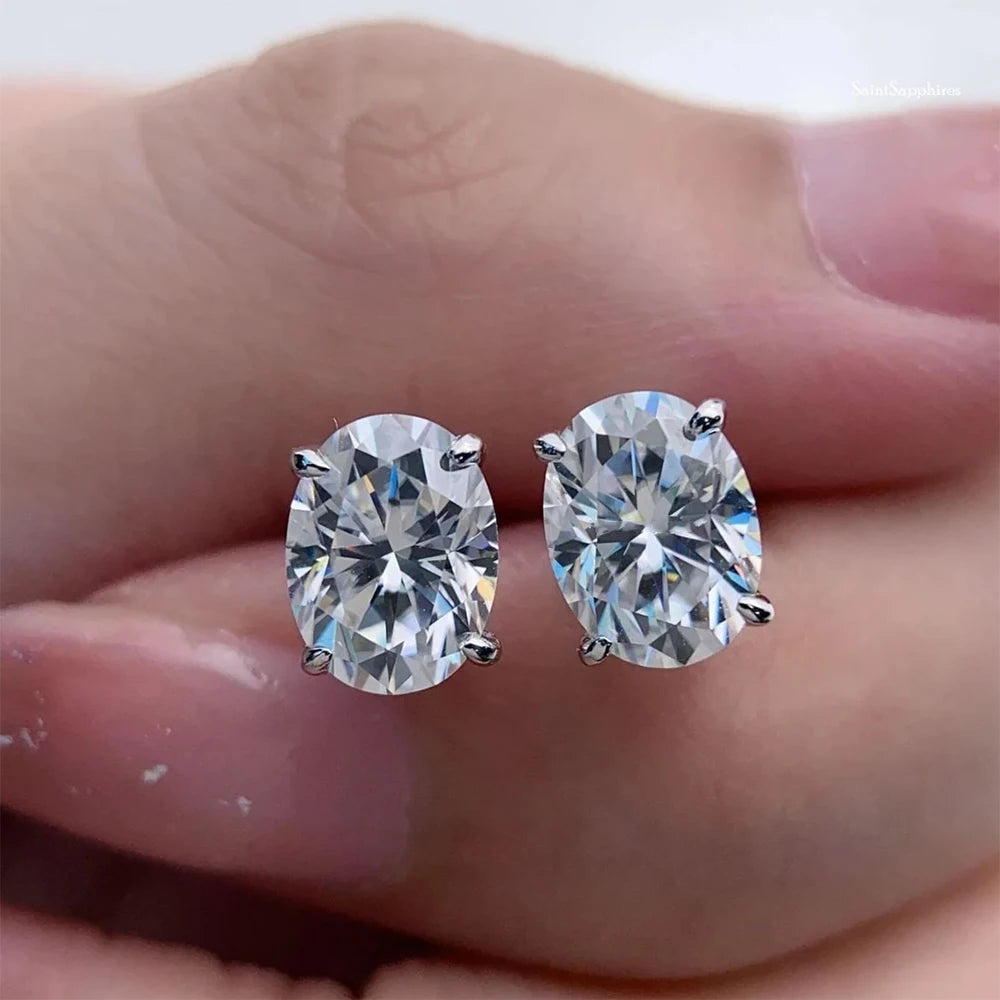ROBUKF Oval Cut Moissanite Stud Earrings (925 Sterling Silver)
